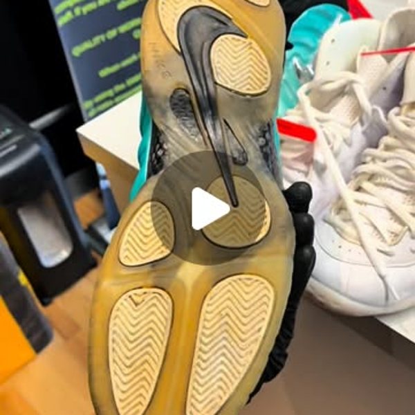 SNKRR BAR sneaker restoration