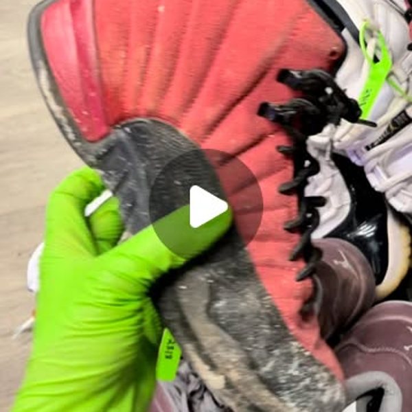 SNKRR BAR sneaker restoration